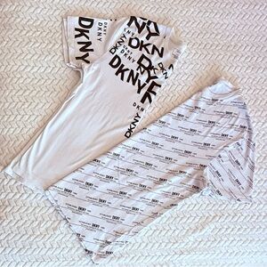 2x DKNY Men's T-Shirts